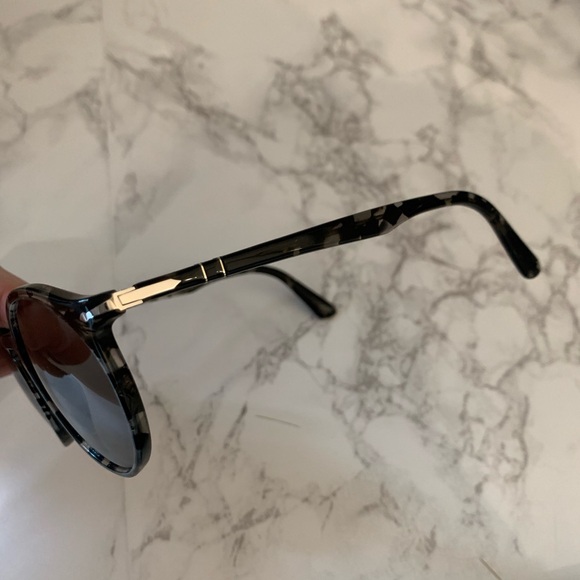 Persol Sunglasses 3214-S 1080/56 size 53/20 - Picture 2 of 2